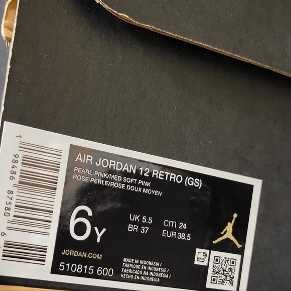 Jordan Kids Sneakers in White and Light Pink - Picture 3 of 13